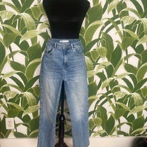 Zara straight leg cropped denim jeans